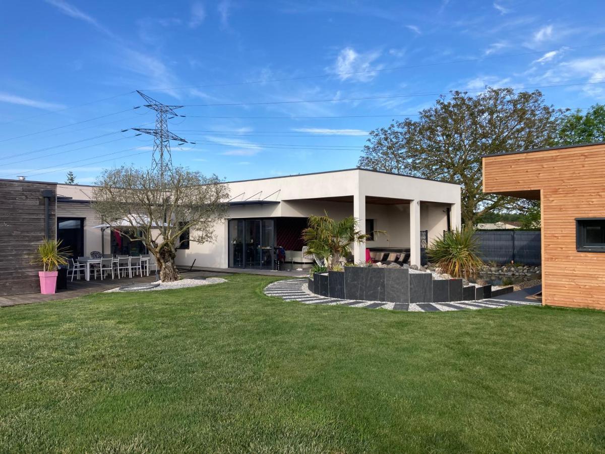 Adorable Studio D'Hote Zen Et Paisible Les Gonds Exterior photo